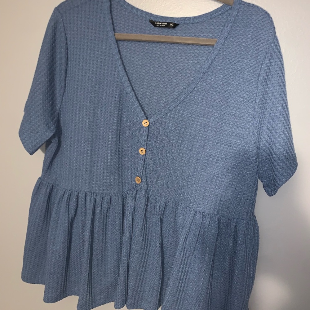 Blue short sleeve top